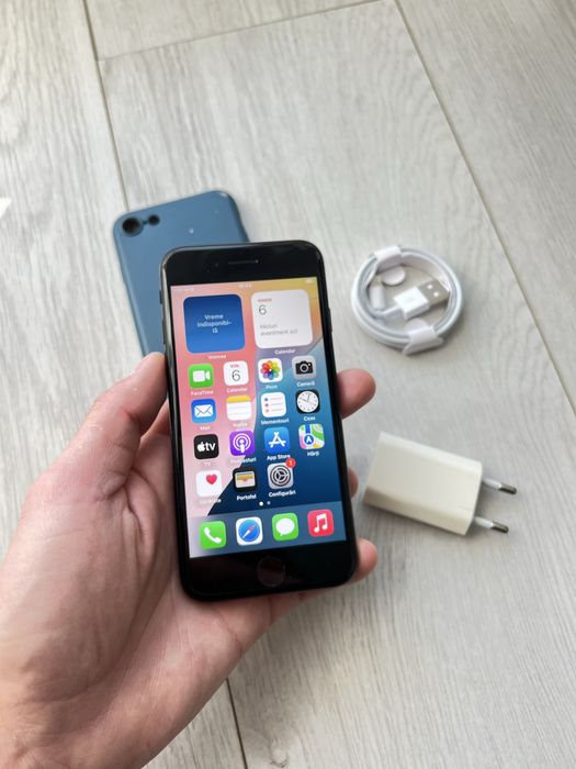 ••Iphone SE 2 • BATERIE 95% •