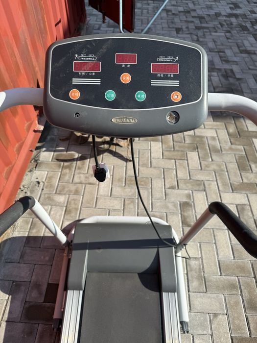 Продам беговую дорожку