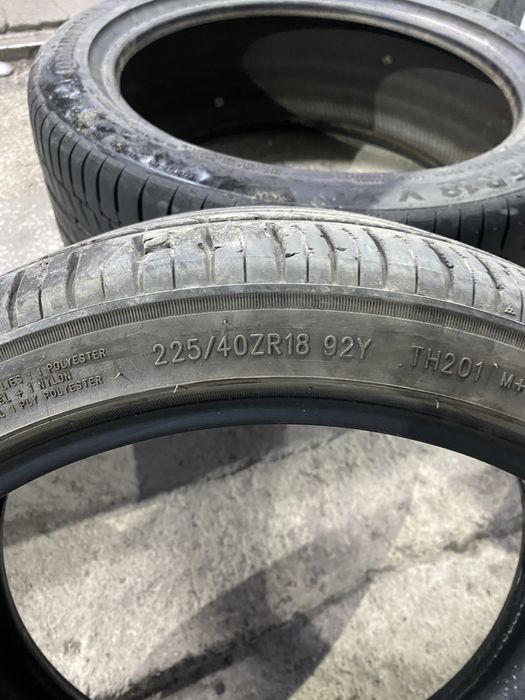 225/40/18 летни гуми перфектни