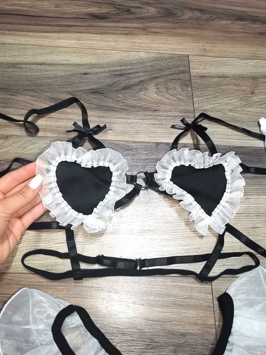 Секси костюм със сърца и дълги бели чорапи дателен бельо