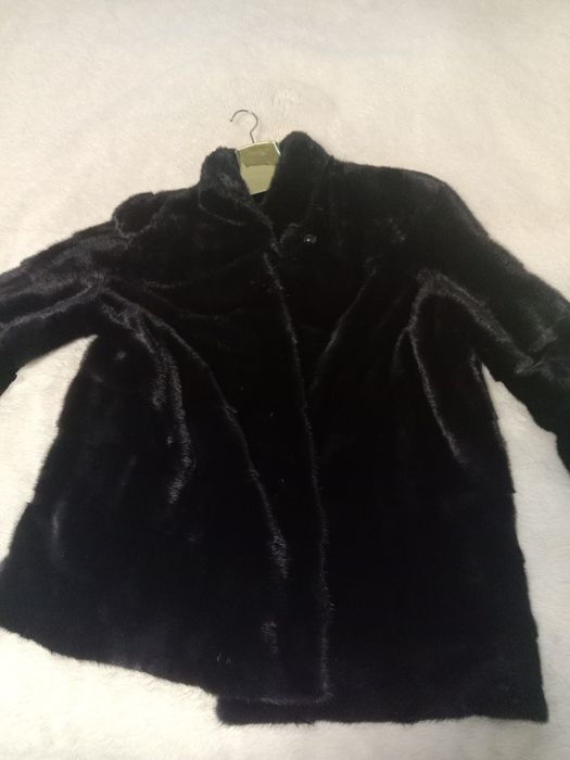 Продам норковую шубу