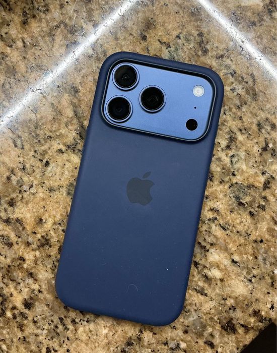 Apple кейс за iPhone 17 Pro/17 Pro Max Silicone Case с MagSafe