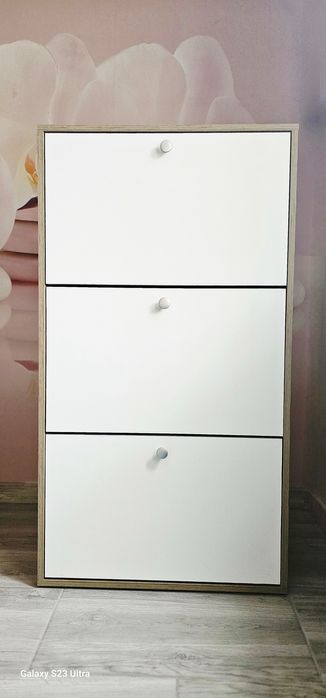 Шкаф за обувки  /Сонома тъмна /Бяло гладко
двуредов механизъм, 67/28/123 см