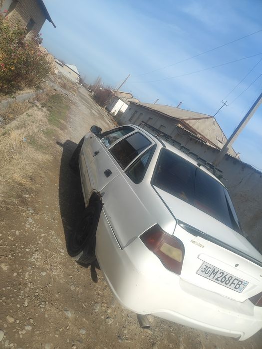 Nexia 2 2009 sotiladi