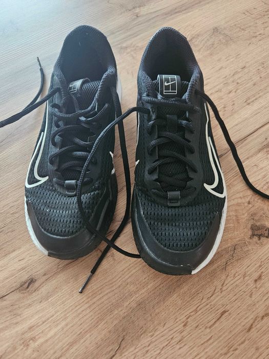 Маратонки Nike 36.5