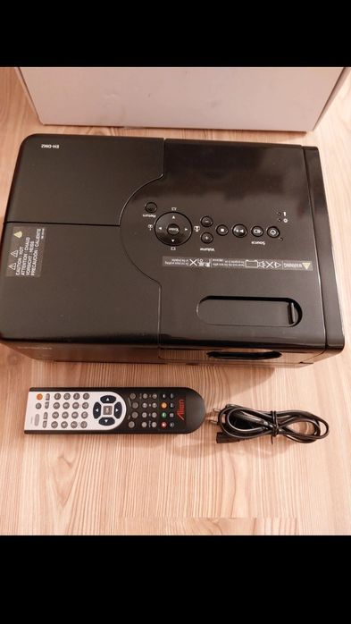 Videoproiector Home Cinema Epson  Full HD

All-in-One Epson EH-DM2 cu