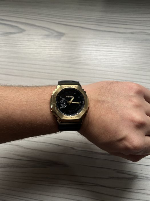 Часы Casio g-shock GM-2100G-1A9ER