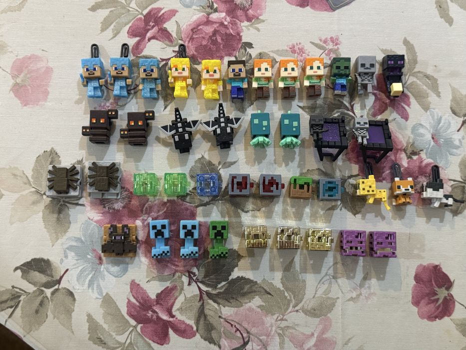 Коллекция фигурок Minecraft Kinder Joy — 38 фигурок и блоков, оригинал