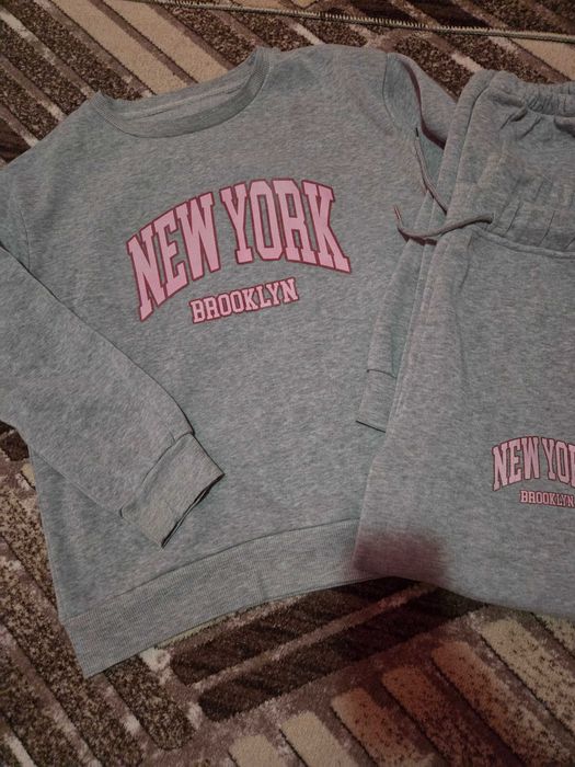 Дамски комплект размер с/м спортен изпращам само чрез еконт и спиди