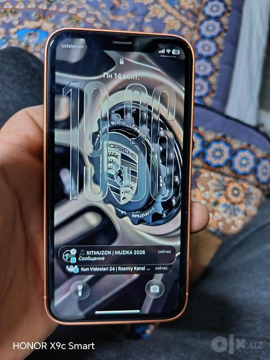 Iphone 11 17pro korpusda sotilad yoki obmen yonida chaqa chuqalari bor