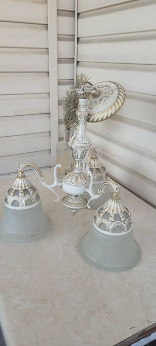 Отдам Люстры 3 шт, 2 одинаковые