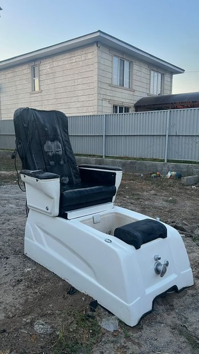Педикюрный кресло