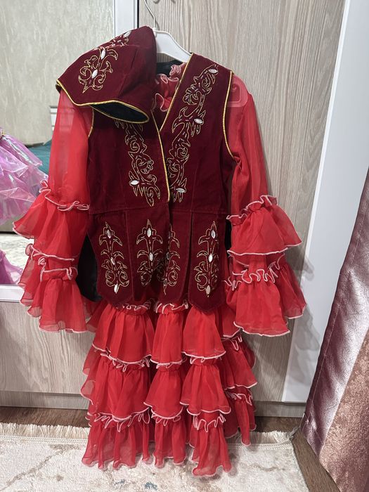 Продам казахские платья.