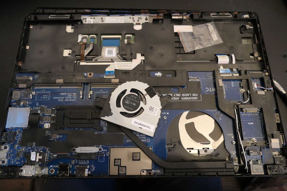 Dell Latitude 5580 5590 5591 Placa Led 15,6 FullHD Carcasa Tastatura