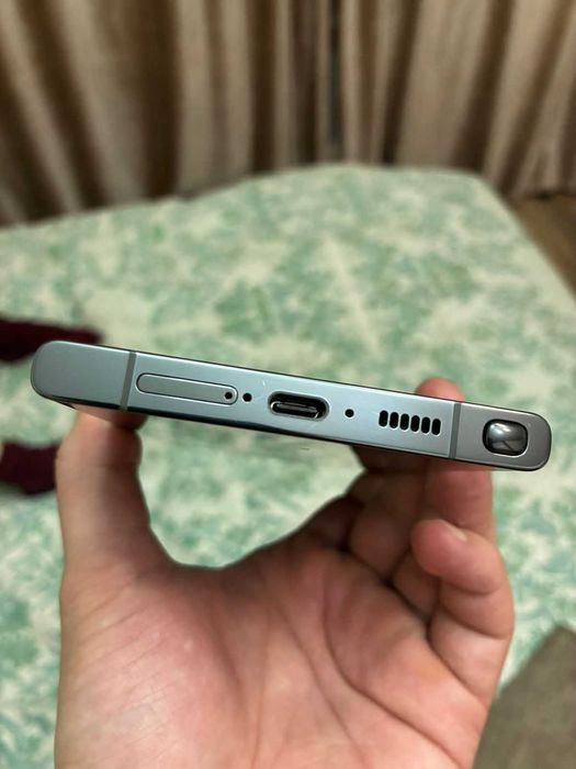 Продам Samsung Galaxy s23 ULTRA 256