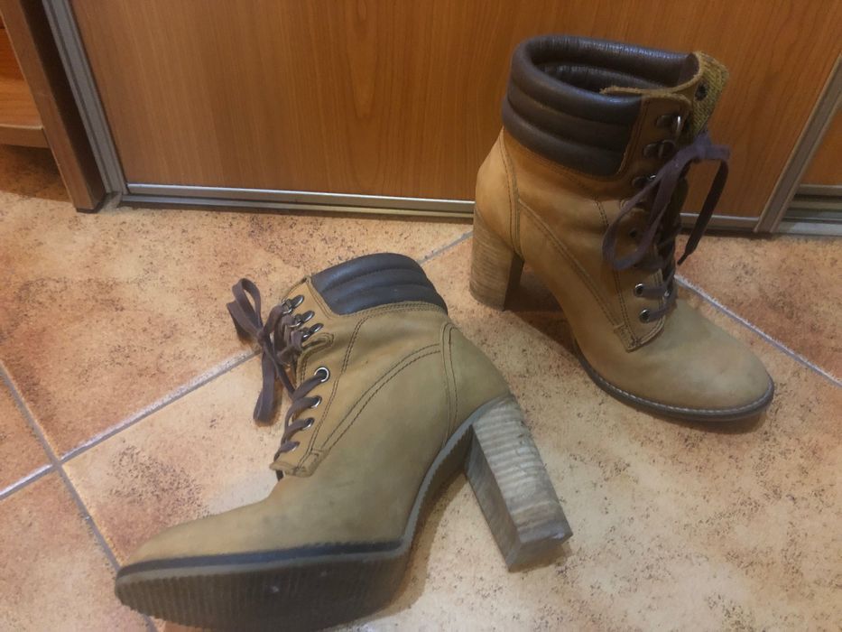 Ghete cu toc Wagoneer mărimea 38