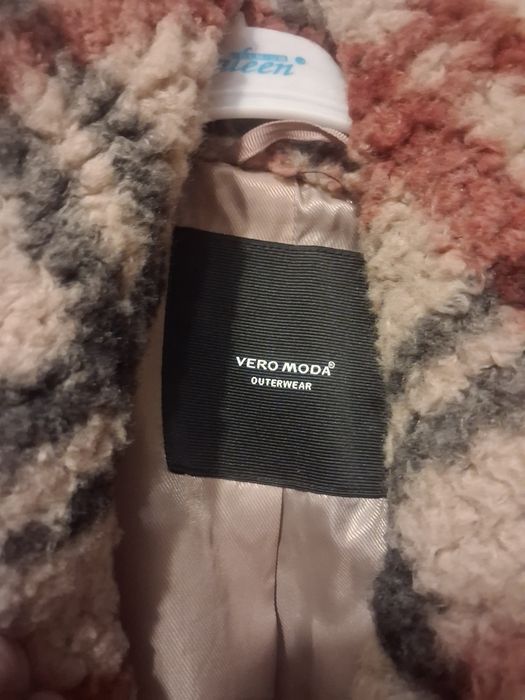 Palton gros in carouri