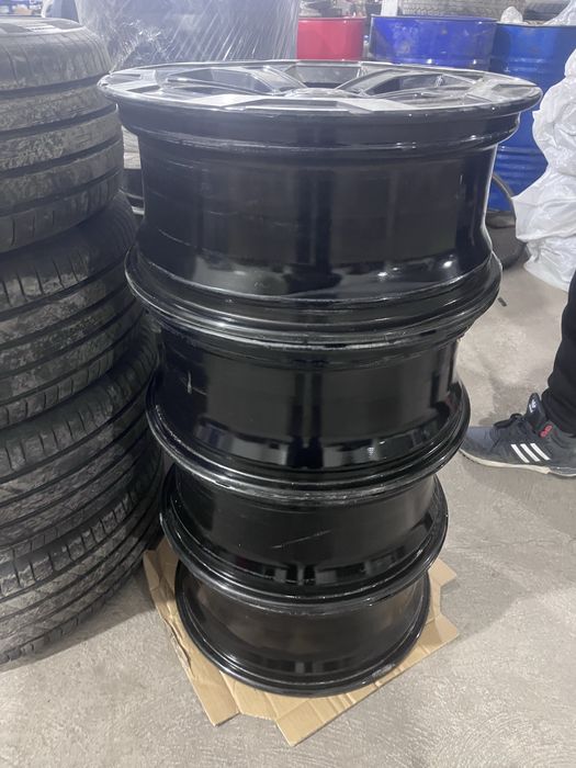 Диски на Сантафе 18 с резиной летней