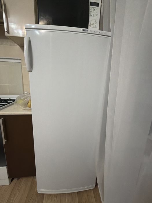 Продам морозильную камеру