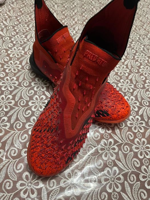 Adidas Predator сороконожки