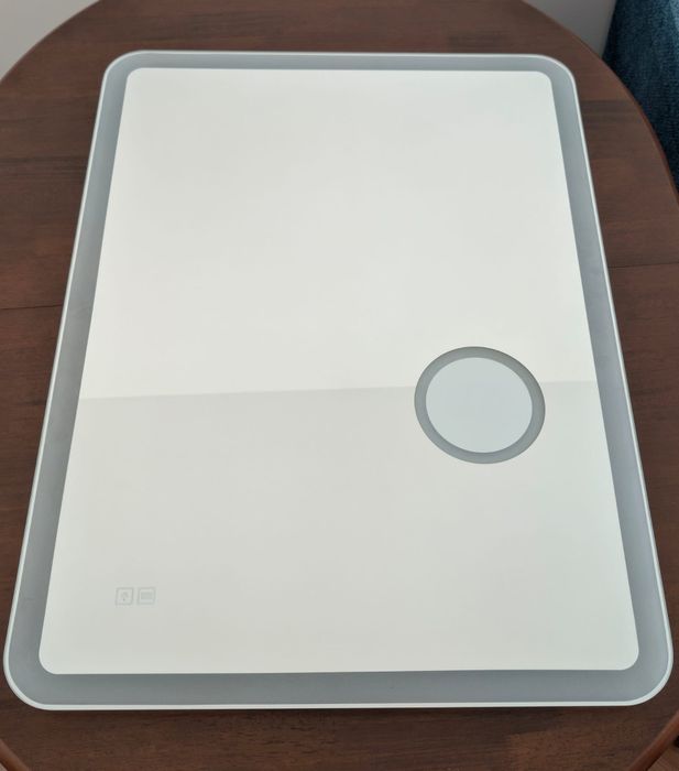 Oglinda baie cu LED, H-189, cu lupa, 60 x 80 cm, actionare touch, margini rotunjite