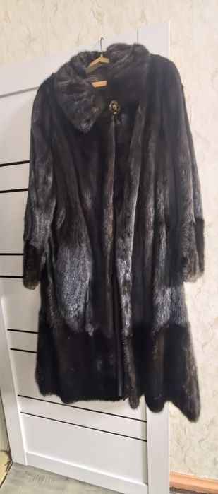 Продам Норковую шубу