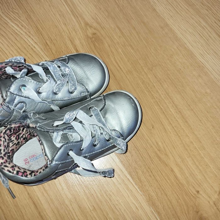 ботушки и обувки за малко краче 21 номер и 26 номер