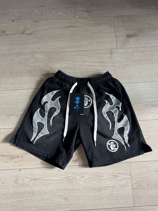 Pantaloni scurti Hellstar