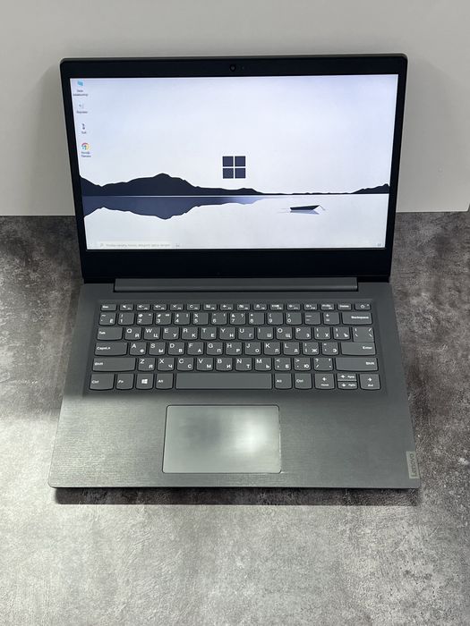 Ноутбук Lenovo V14