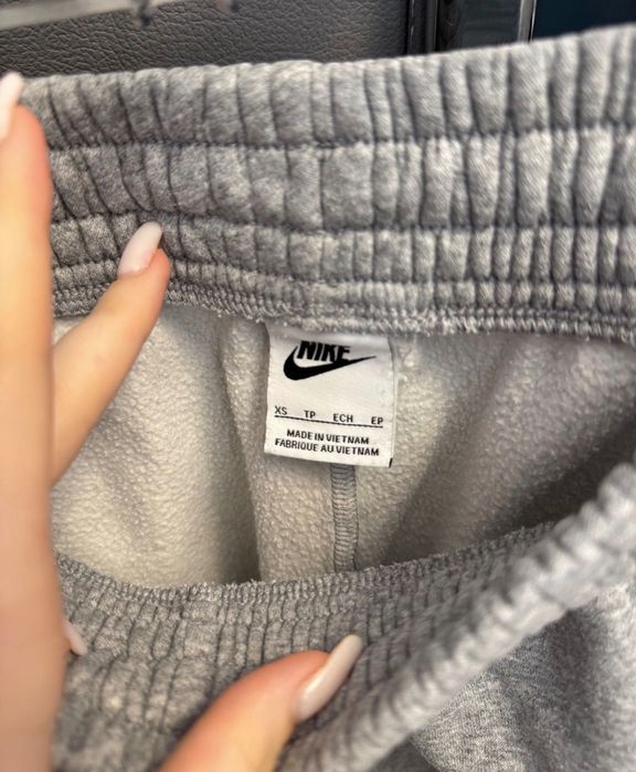 Женски сив nike екип