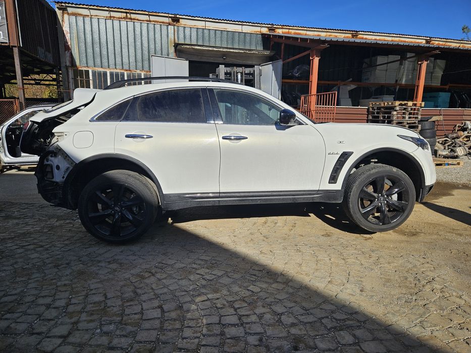 Infiniti Qx70c 3.0d На части