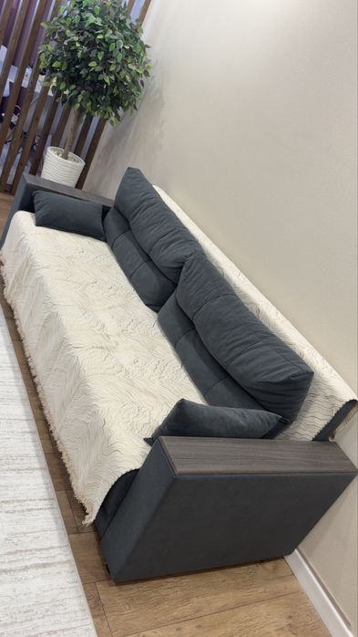 Продам диван в очень хорошем состяьние