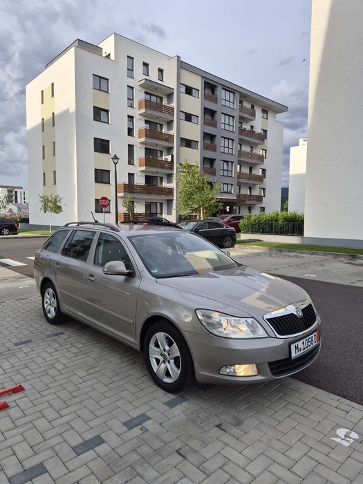 SKODA Octavia 2013 — imagine 3