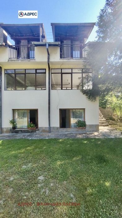 Хотел в Ловеч, област-с.Рибарица площ 457 цена 220000