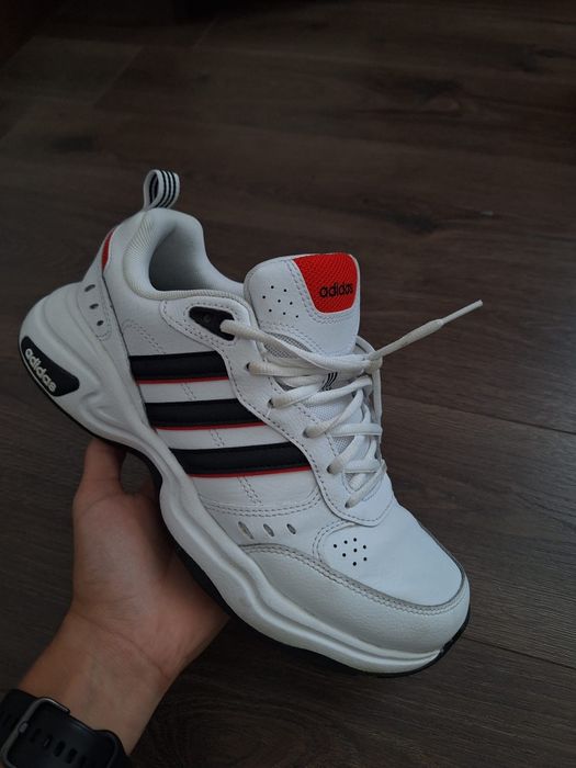 Adidași Adidas Noi