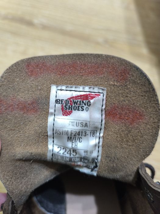 Продам мужские ботинки