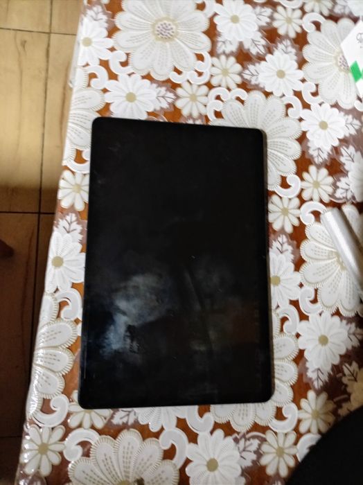 Vând tabletă lenovo