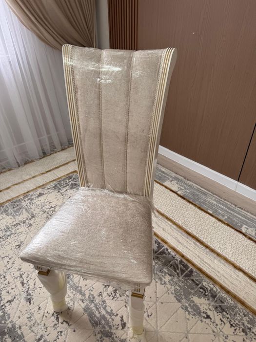 Стол со стульями раздвижной