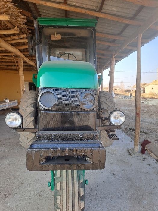 Traktor Mtz  811