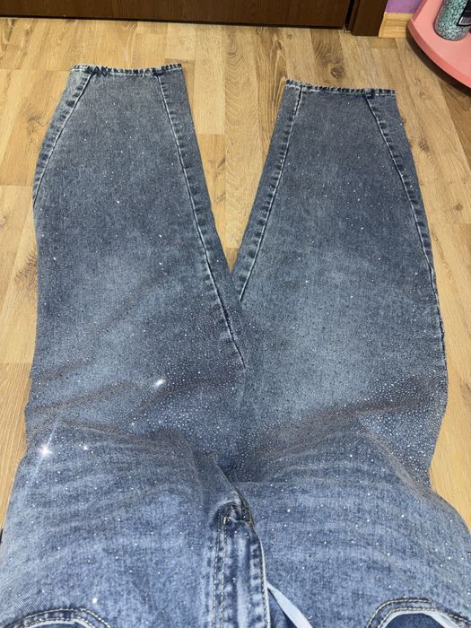 Дънки с камъчета