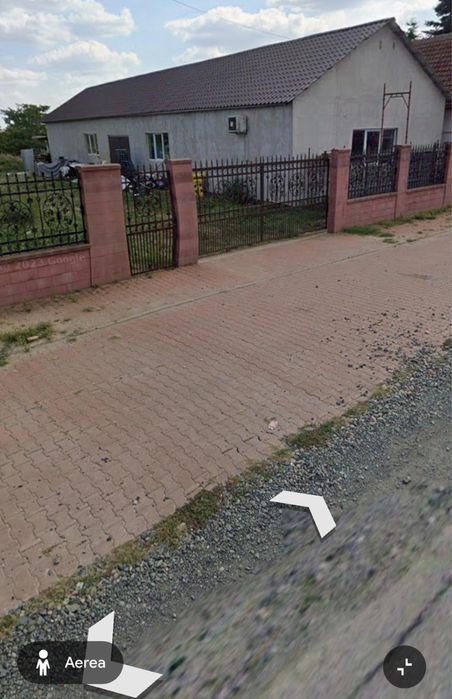 Casa de vinzare la vinga