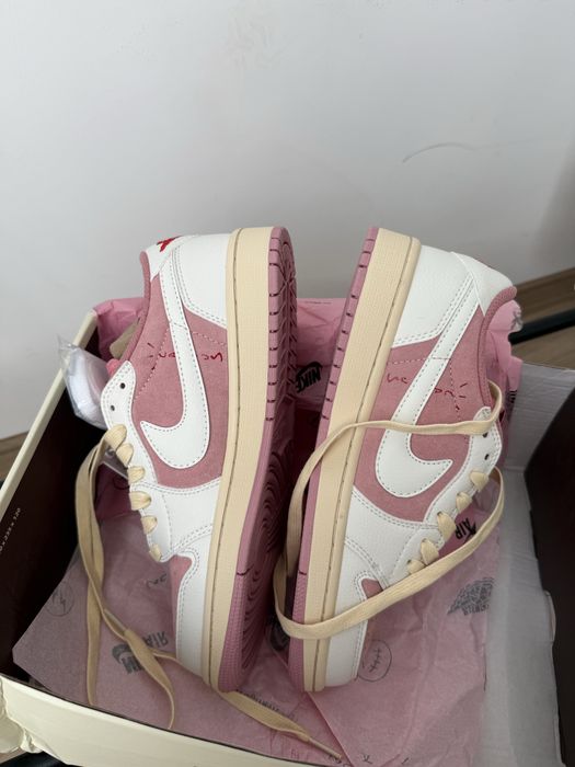 Nike Travis Scott обувки в размер 39 (24,5см)