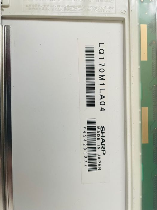 Display SHARP, laptop.