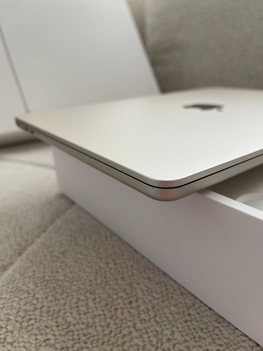 Apple MacBook Air 13.6" | M2 | 8GB RAM | 256GB SSD | Ca Nou