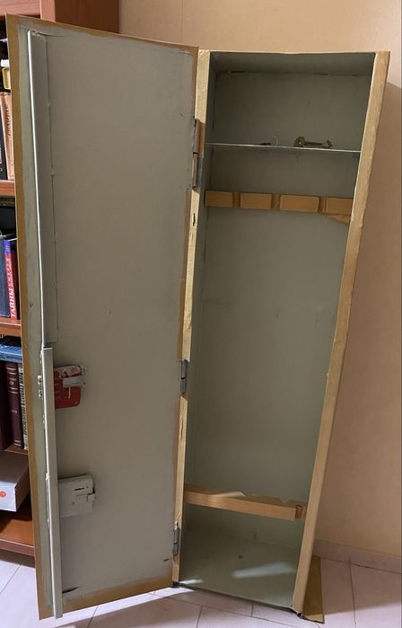 Шкаф металлический