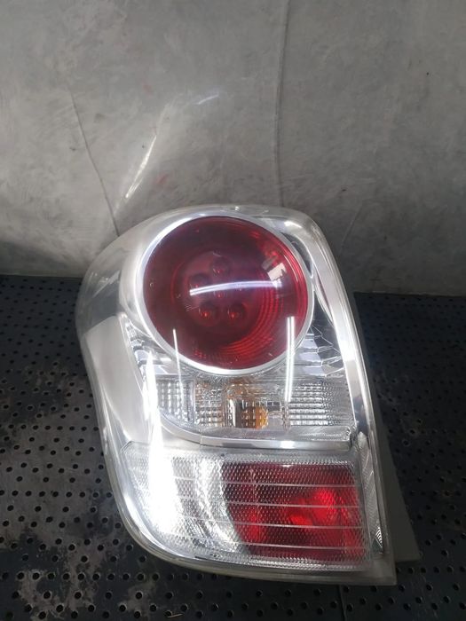Stop tripla lampa stanga toyota verso r2 815600f13000