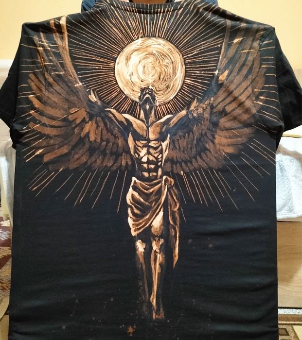 Ръчно рисувани тениски