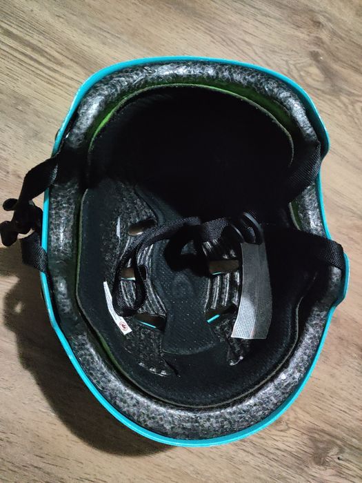 Casca skateboard TSG