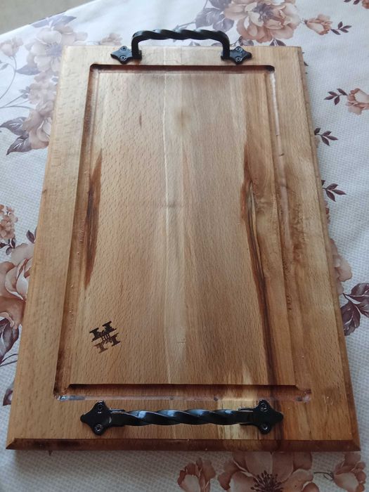 Плата за сервиране от орех