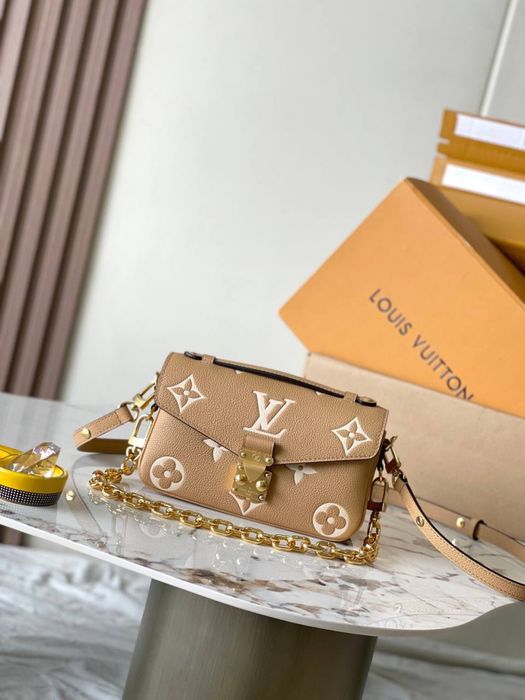Geanta Louis Vuitton Pochette Metis